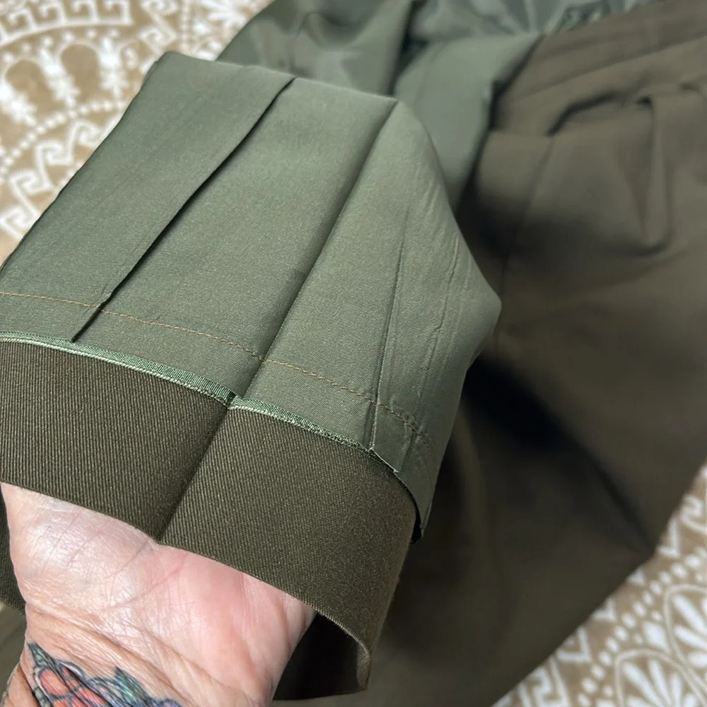 Vintage 1980s Kishi Olive Green Blazer and Trouser Set - Picture 10 of 14